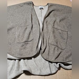 The Vermont Country Store‎ Polyester  Shawl Cape Tan Chevron Pattern Womens L/XL